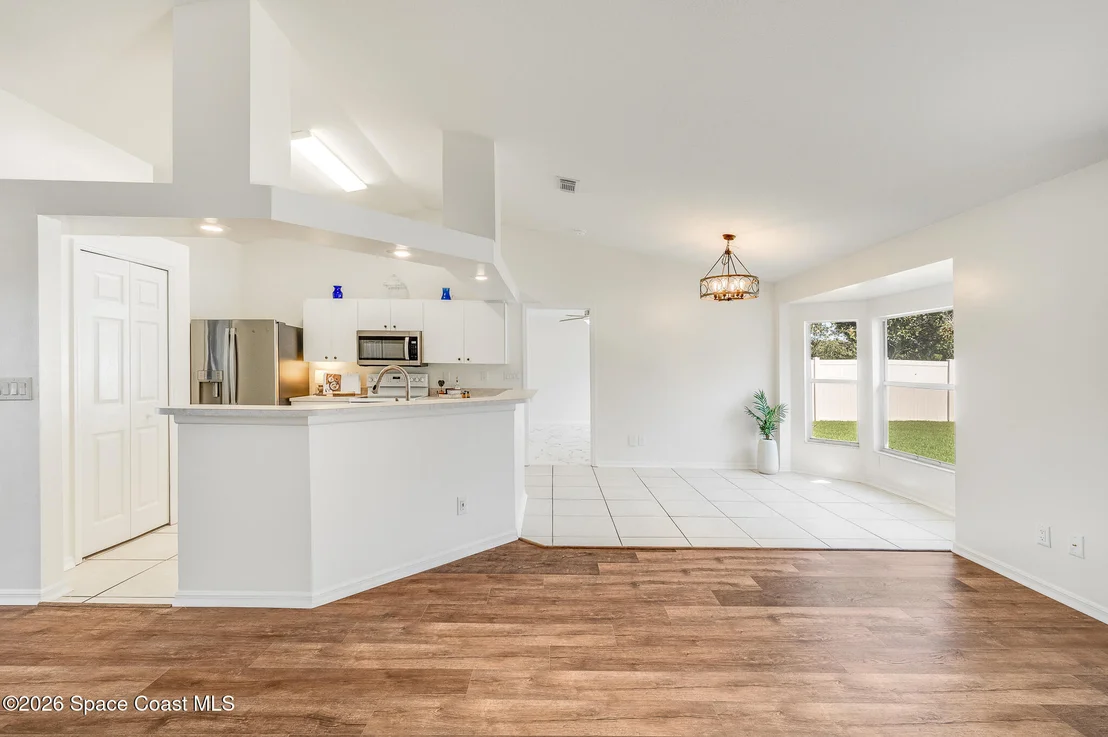 Photo of 883 Del Mar Circle