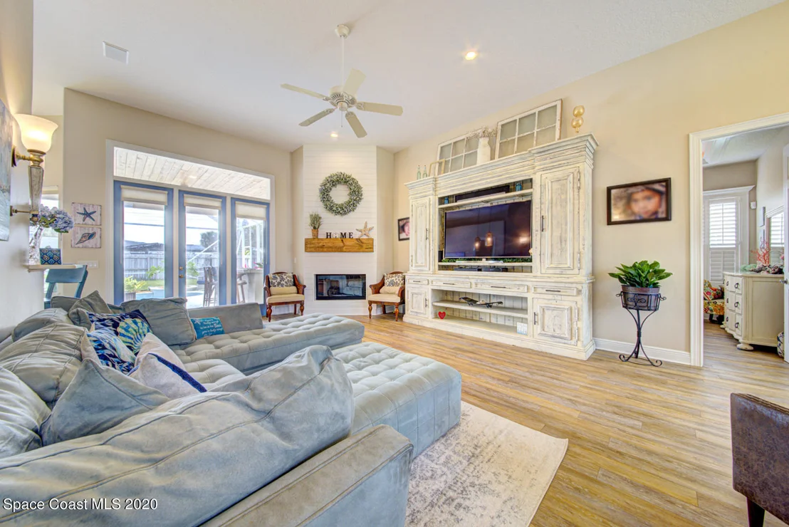 Photo of 328 Rio Villa Boulevard