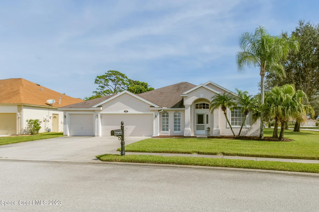 Photo of 4033 Estancia Way