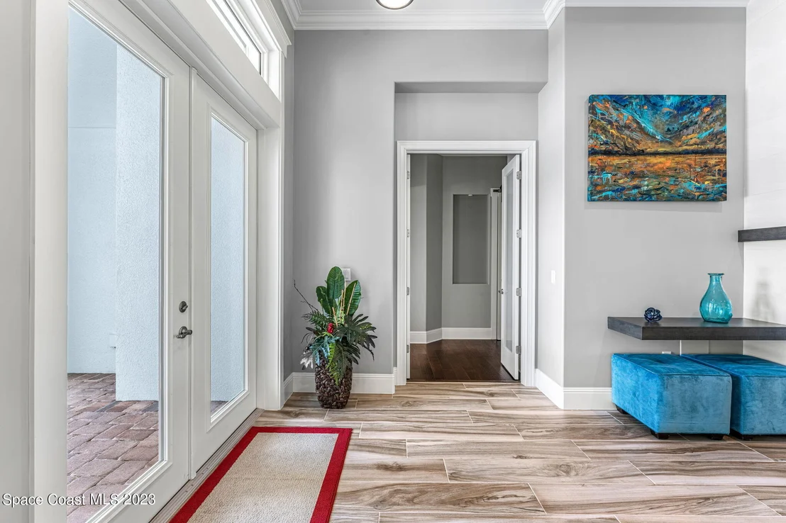 Photo of 6231 Windward Lane