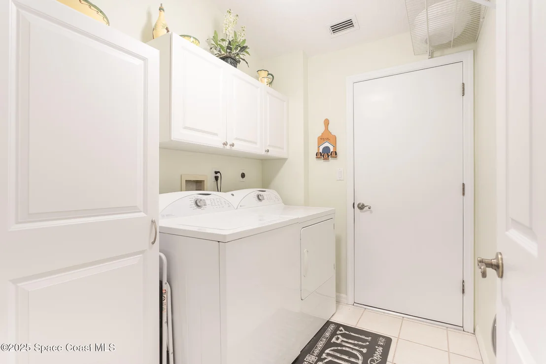 Photo of 2386 Golf Vista Boulevard