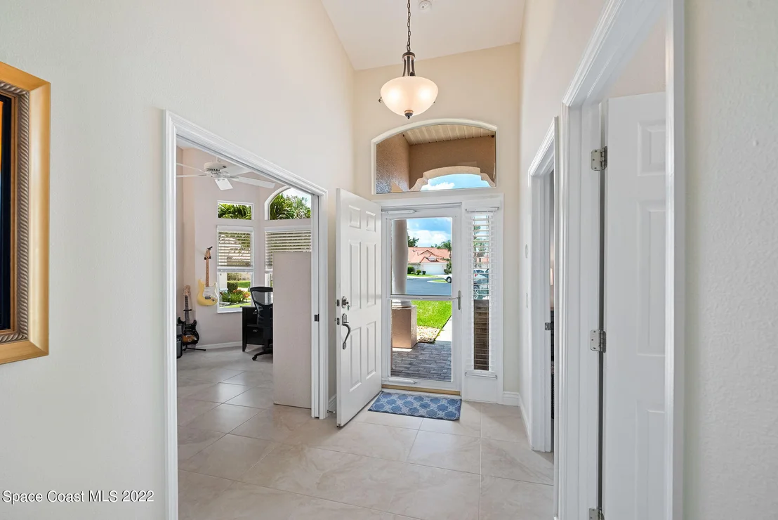 Photo of 557 Willis Way