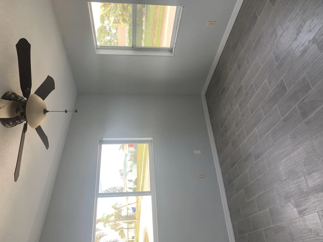 Photo of 3098 Easy NE