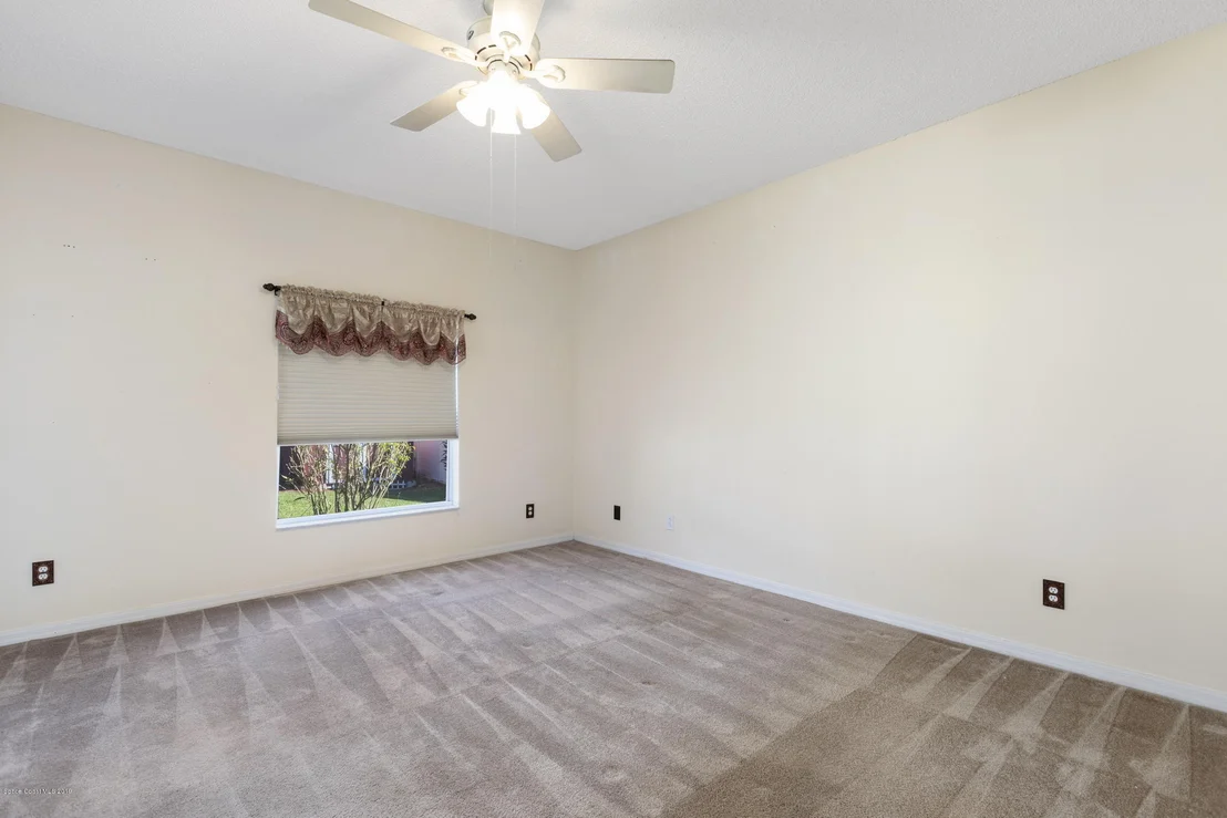 Photo of 5585 Graham Street