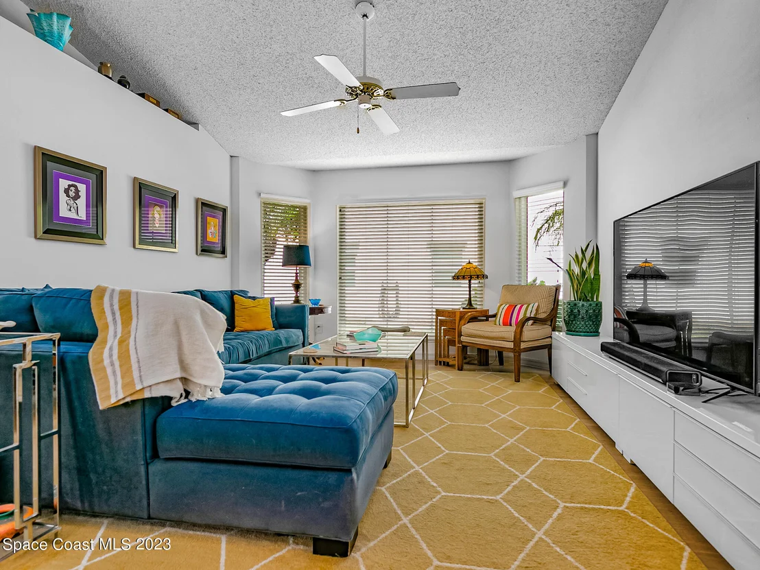 Photo of 969 Tamarind Circle