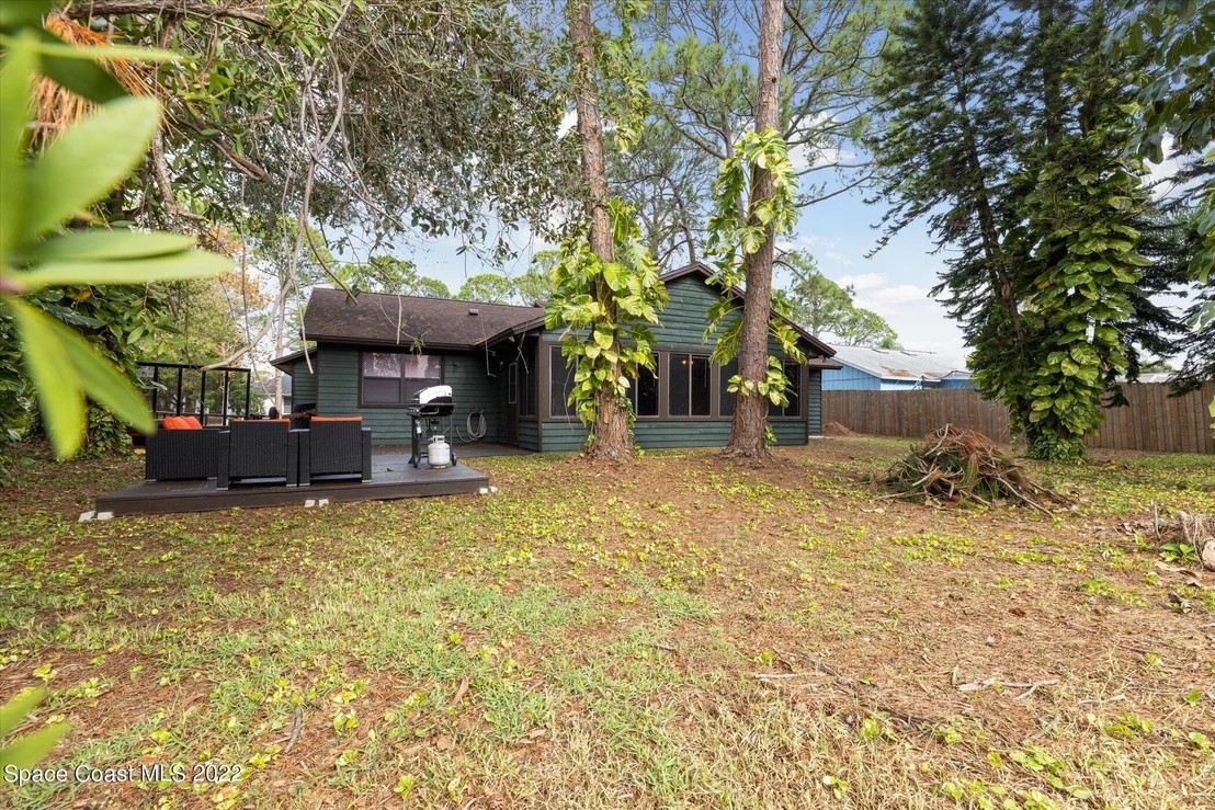 Photo of 5575 Graham Street