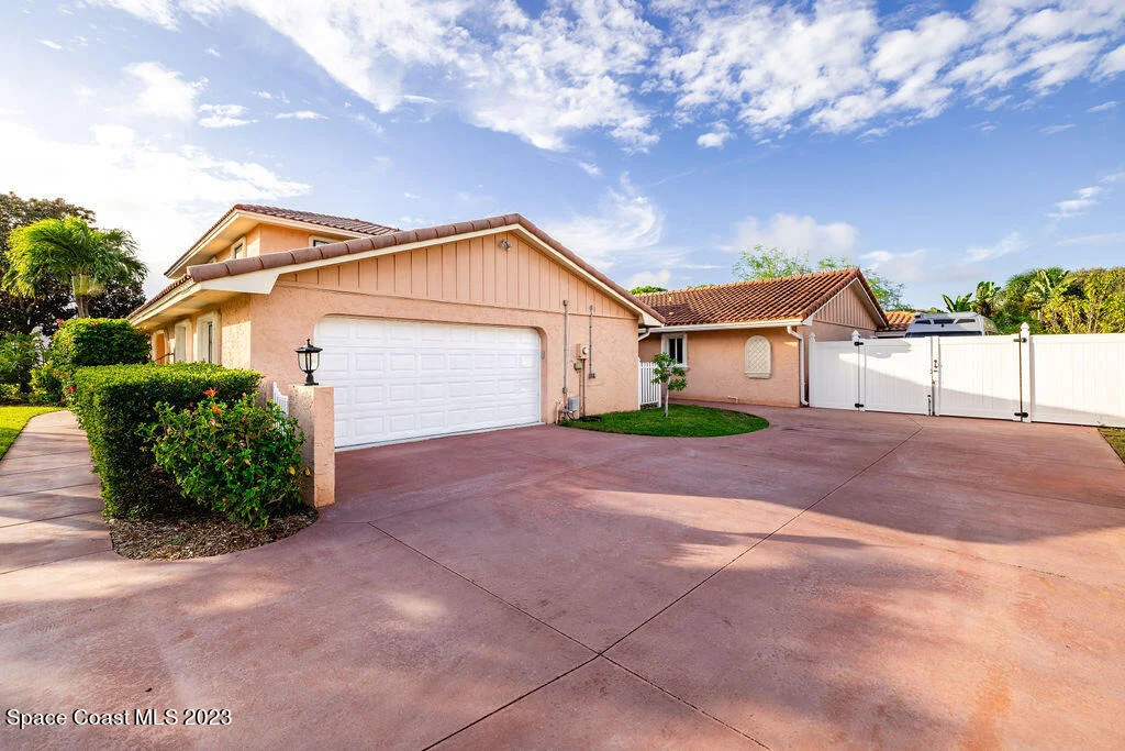 Photo of 350 Amberjack Place