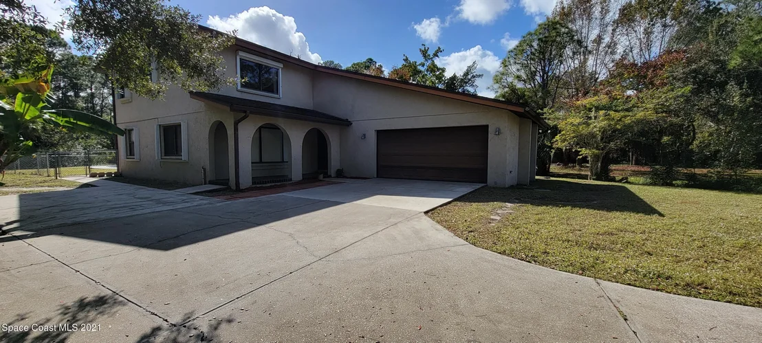 Photo of 2502 Meadow Lane