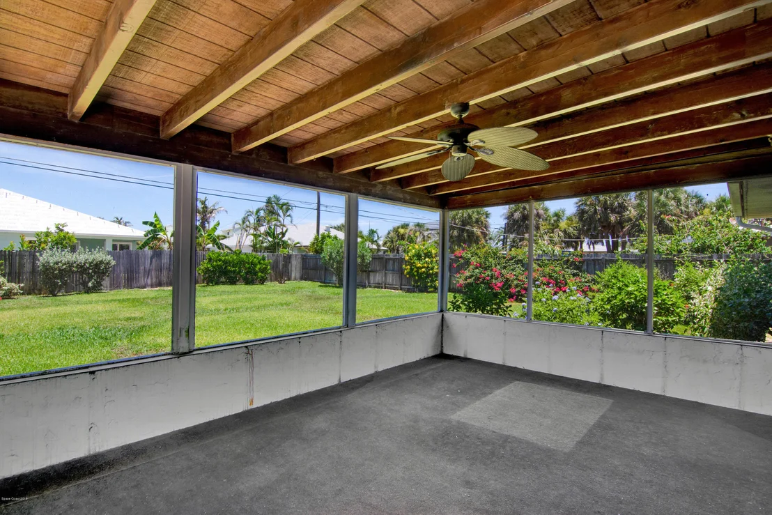 Photo of 210 4th Avenue
