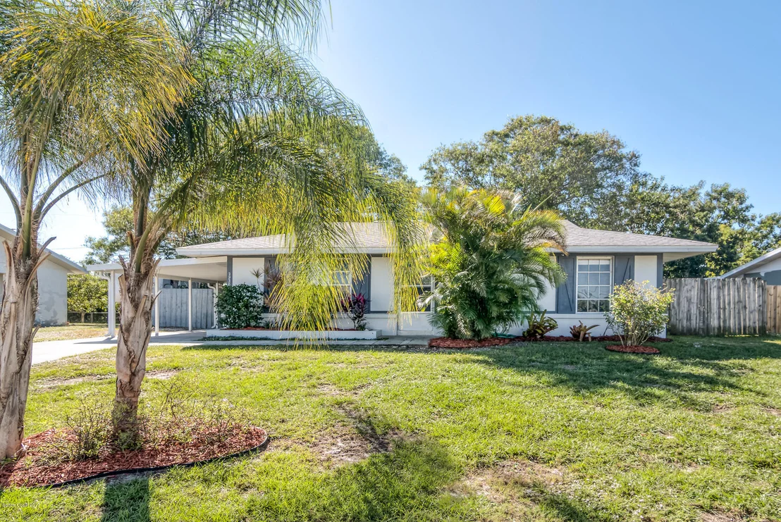 Photo of 2938 Chipper Drive NE