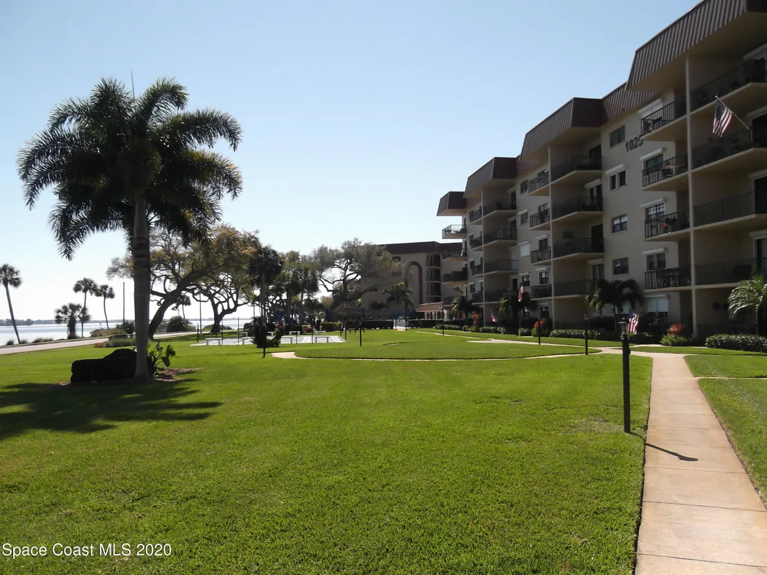 Photo of Unit 103 at 1025 Rockledge Drive