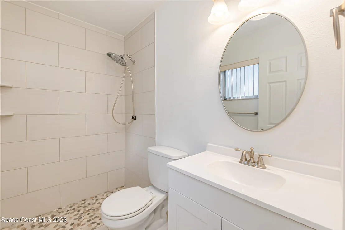Photo of 1384 Ethel Circle NE