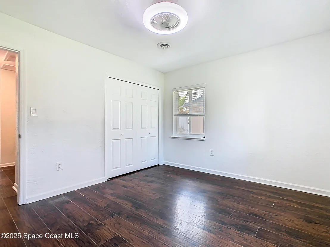 Photo of 819 W Whitmire Drive