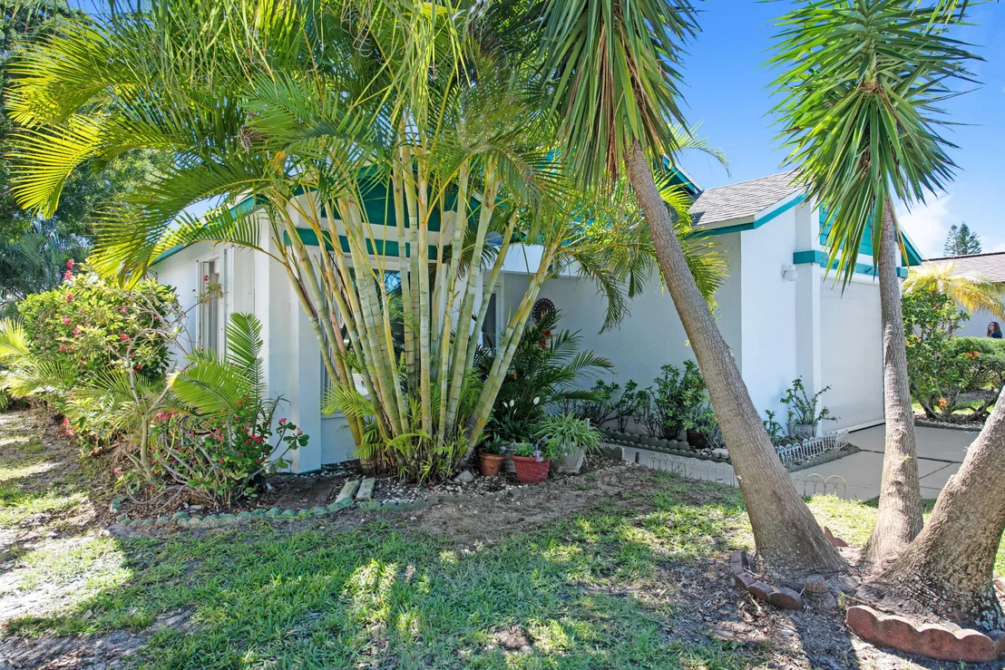Photo of 375 Myrtlewood Road