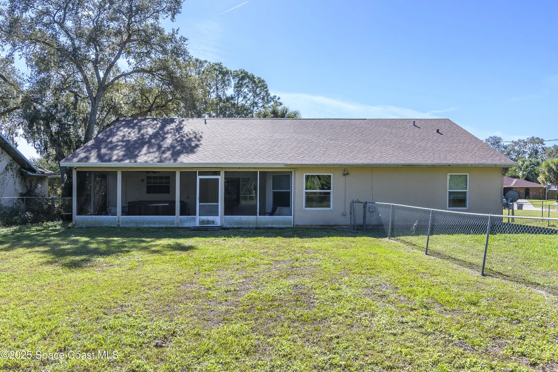 Photo of 413 Abello Road SE