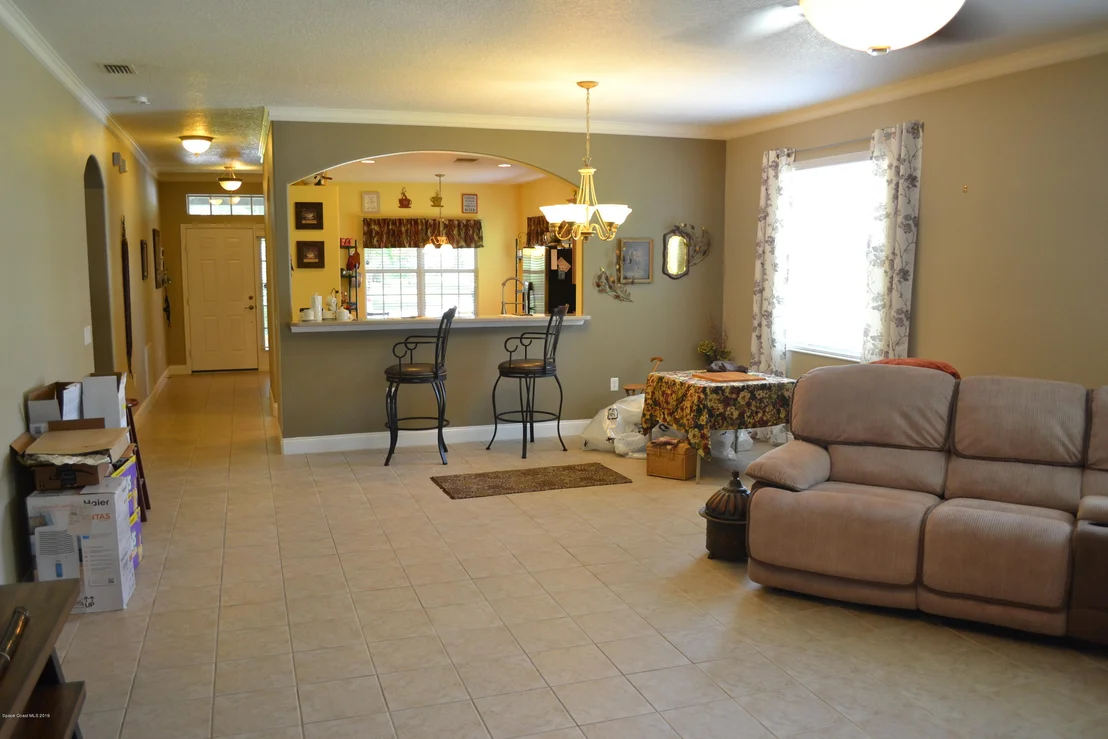 Photo of 521 Waterside Circle