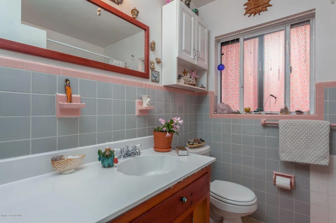Photo of 1365 Bayshore Drive