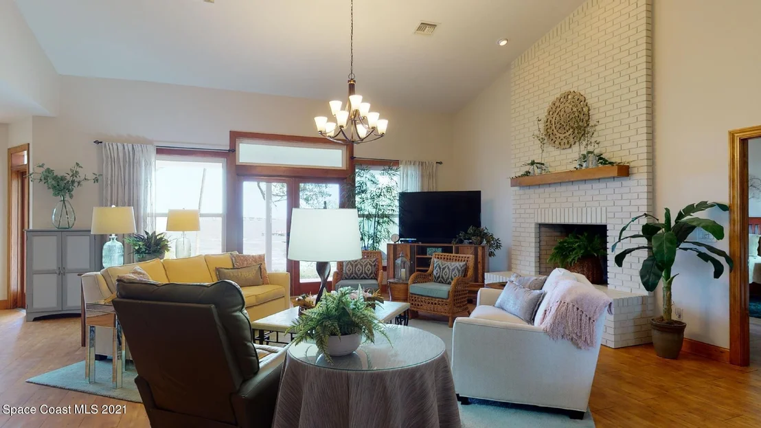 Photo of 400 Bay Point Drive