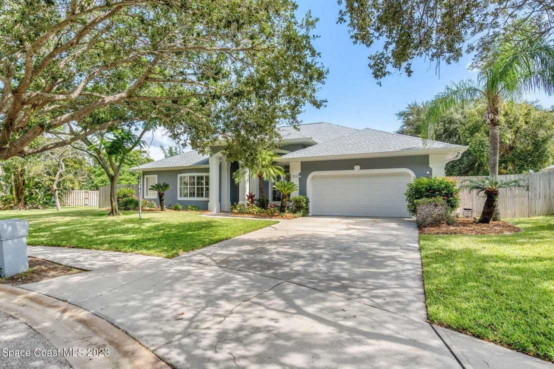 Photo of 213 Peregrine Drive