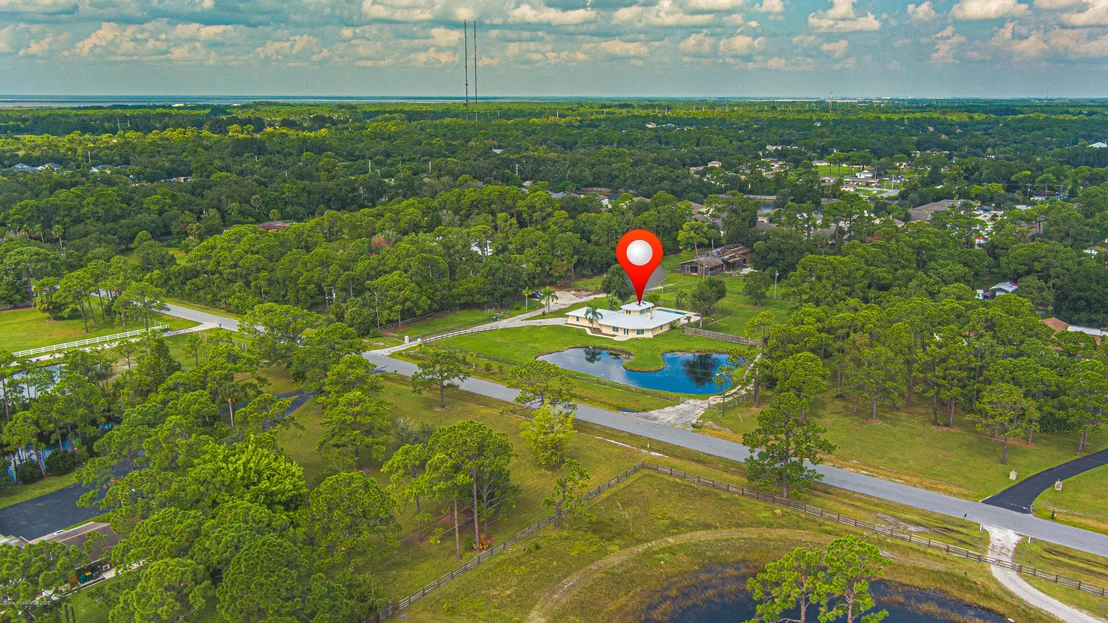 Photo of 4300 Pinewood Road