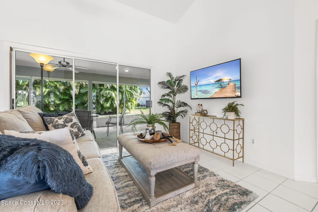 Photo of 580 Deerfield Drive