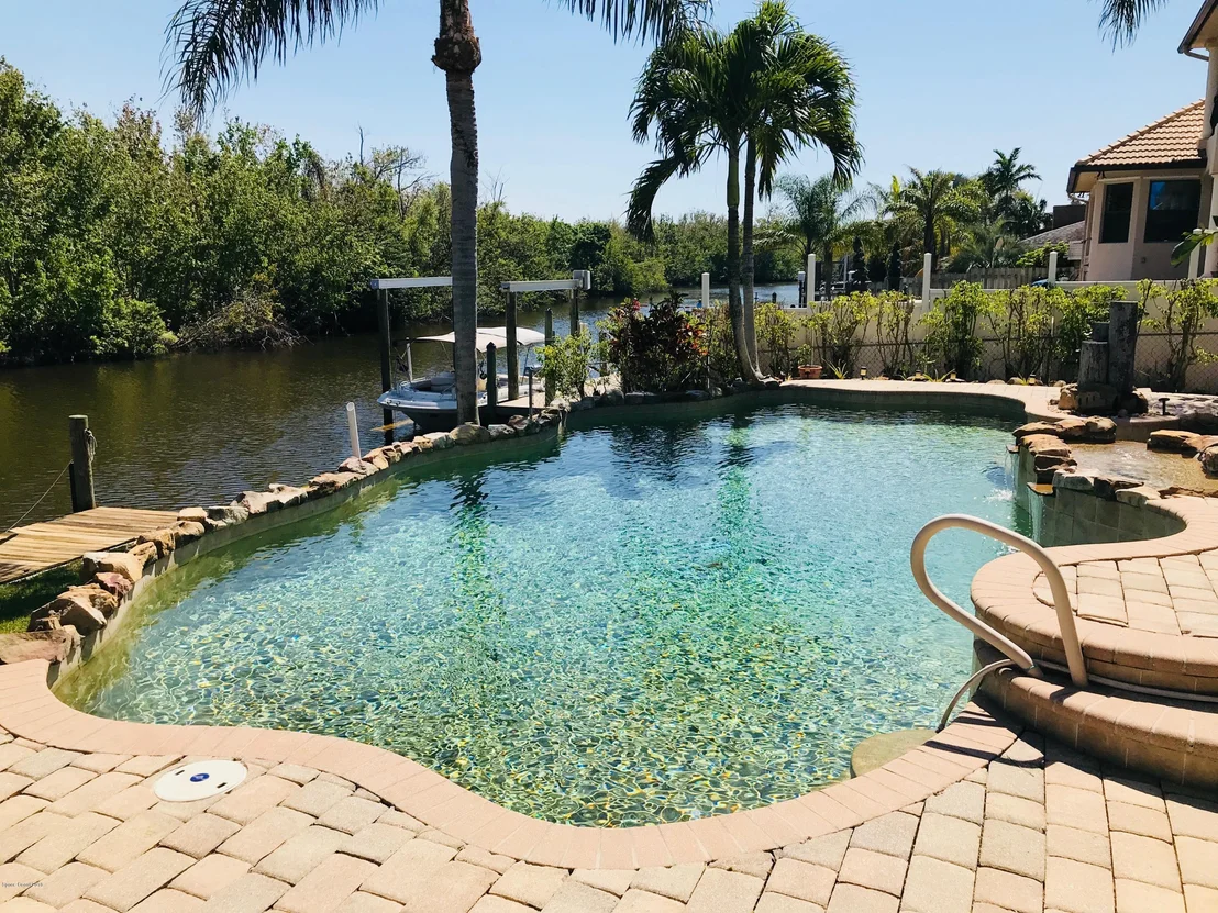 Photo of 1041 Sunswept Road NE
