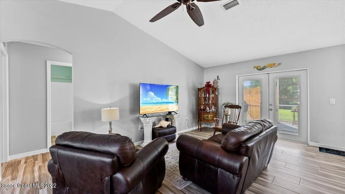 Photo of 5187 Carrick Road