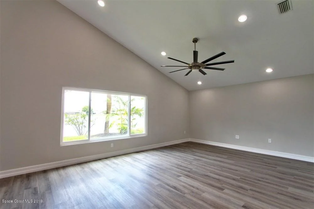 Photo of 2090 Lionel Drive