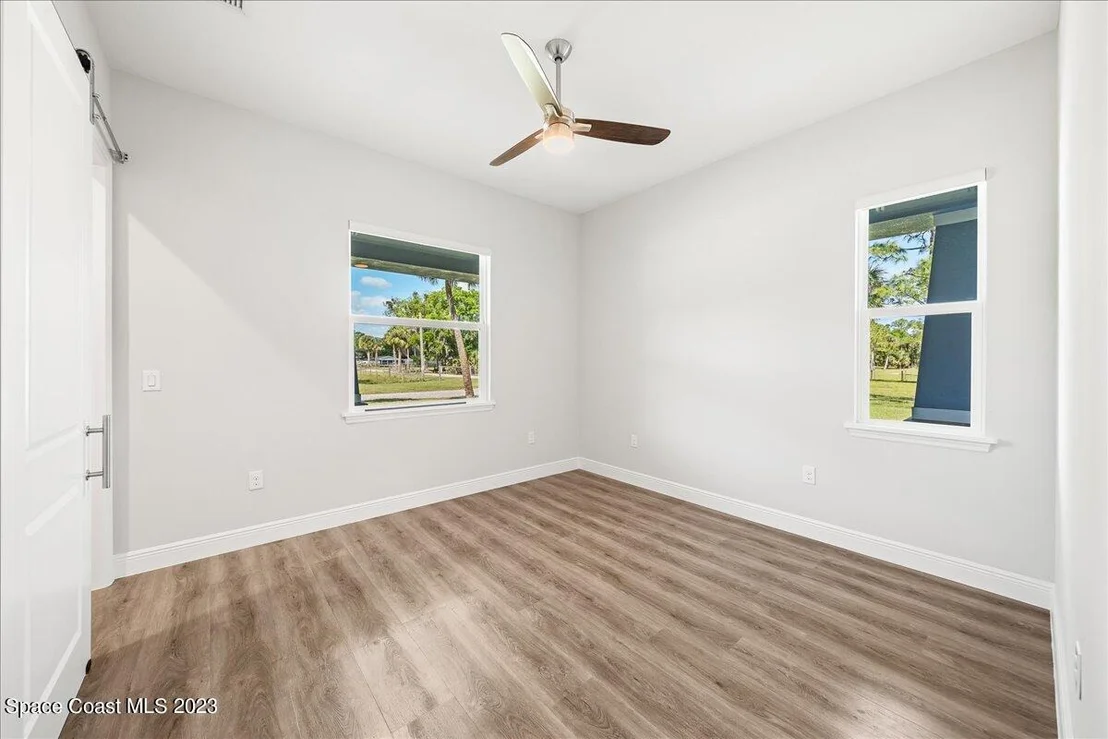 Photo of 2255 Seminole Boulevard