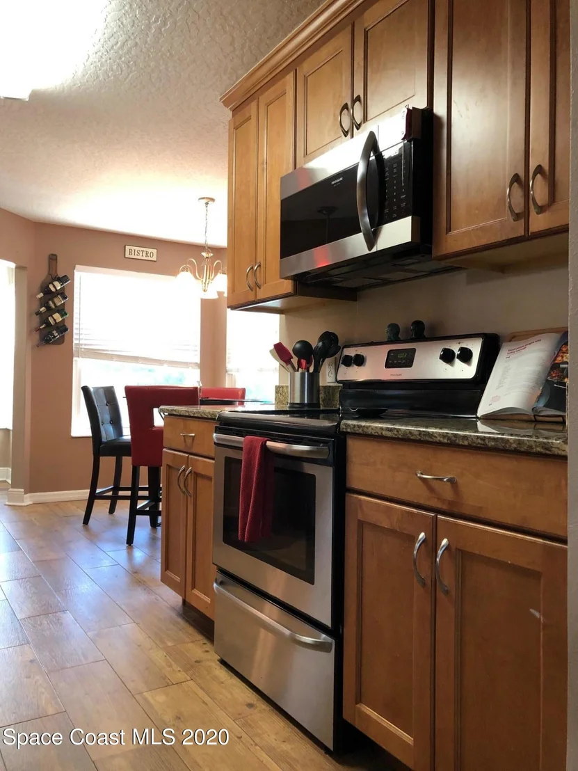 Photo of 1181 Mandarin Drive NE