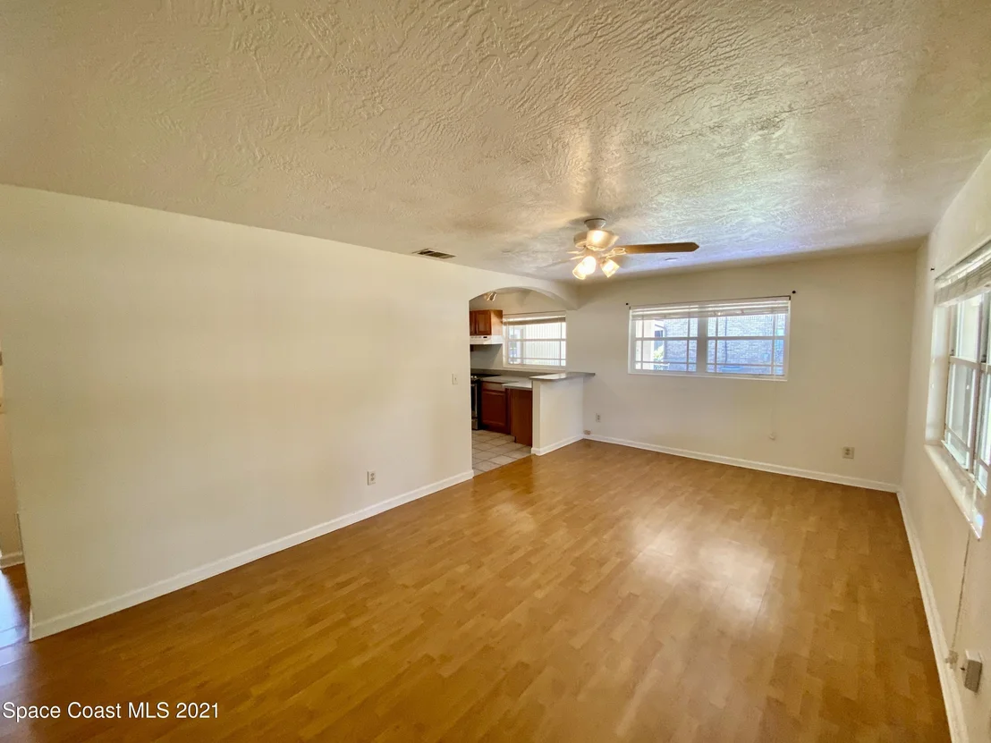 Photo of 2295 Commodore Boulevard