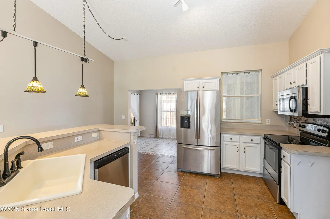 Photo of 6480 Annapolis Street