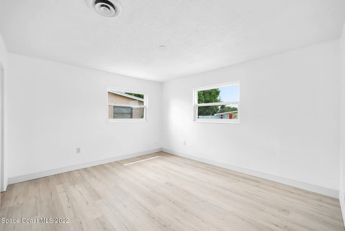Photo of 2465 Sadler Lane