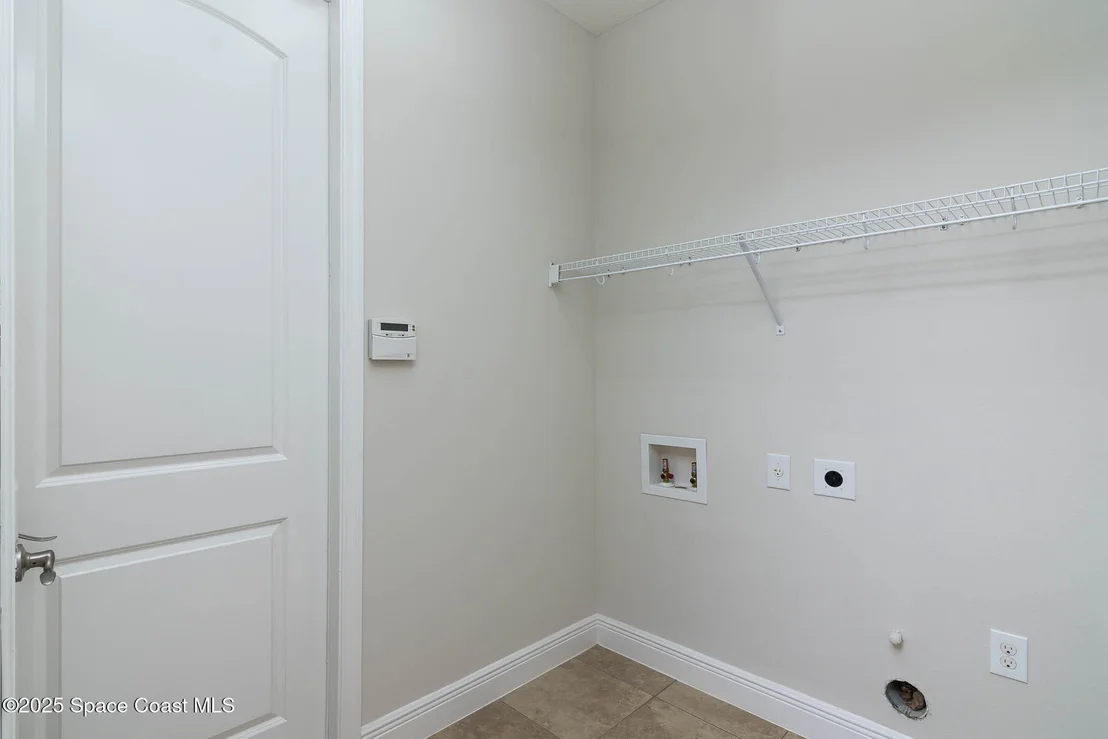 Photo of 8553 Drayton Circle