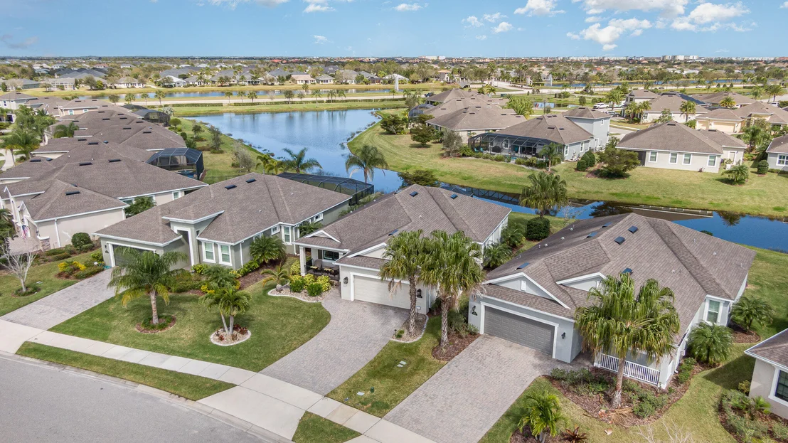 Photo of 7487 Bluemink Lane