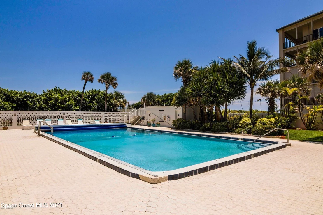 Photo of Unit 708 at 877 N Highway A1a