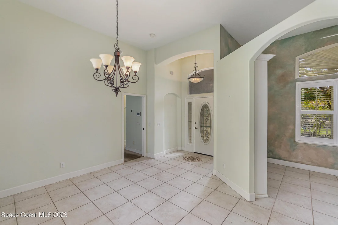 Photo of 990 Starling Way