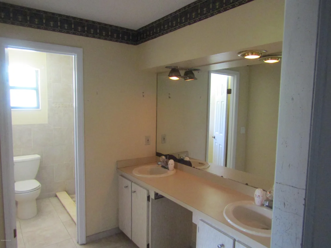 Photo of 1663 Painter Street SE