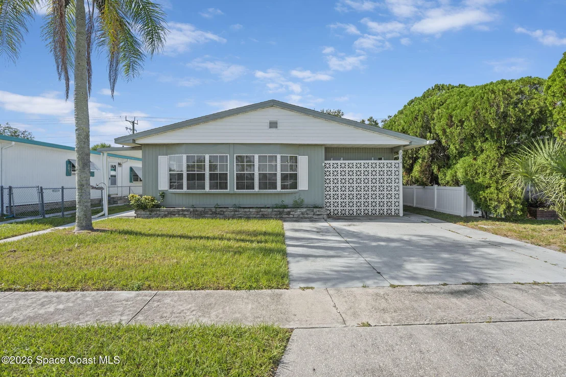 Photo of 2374 Royal Palm Drive NE
