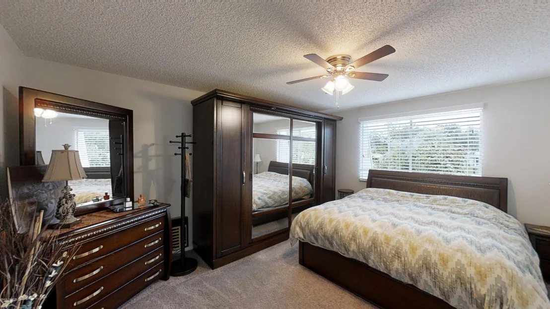 Photo of 9852 Riverview Drive