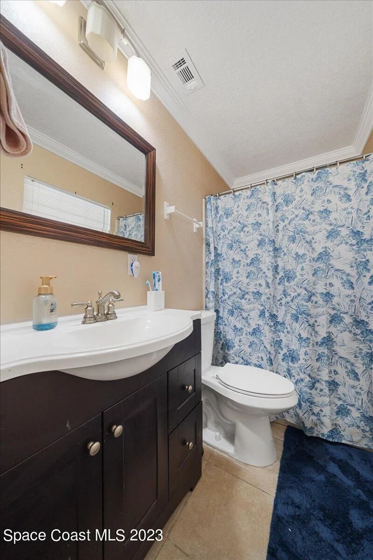 Photo of 380 Maple Place