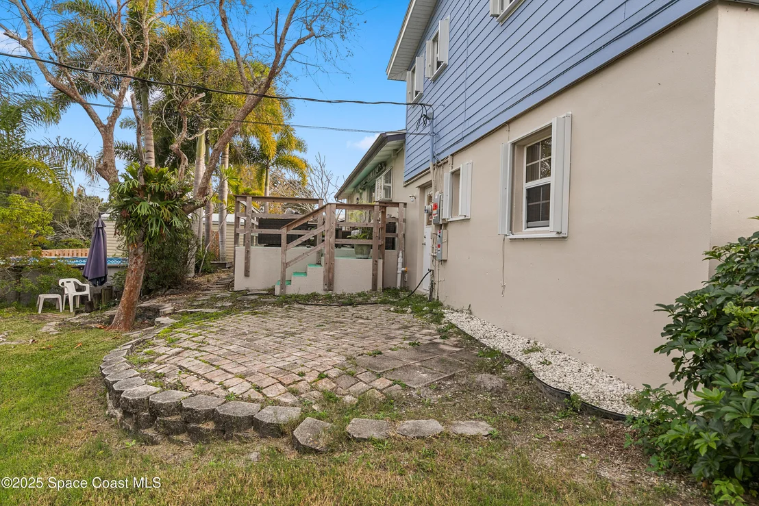 Photo of 409 Lynn Avenue