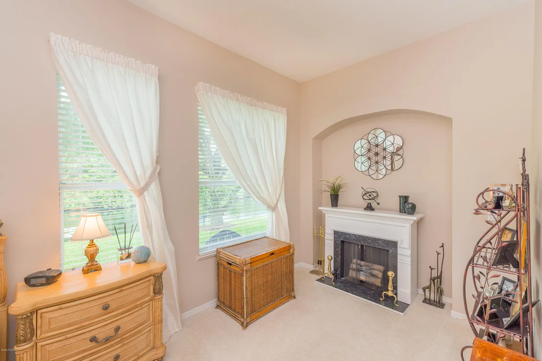 Photo of 919 Palm Brook Drive