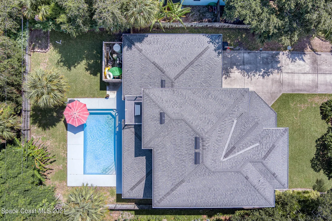 Photo of 250 Heron Drive