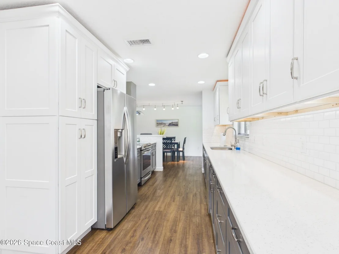 Photo of 662 Vocelle Avenue