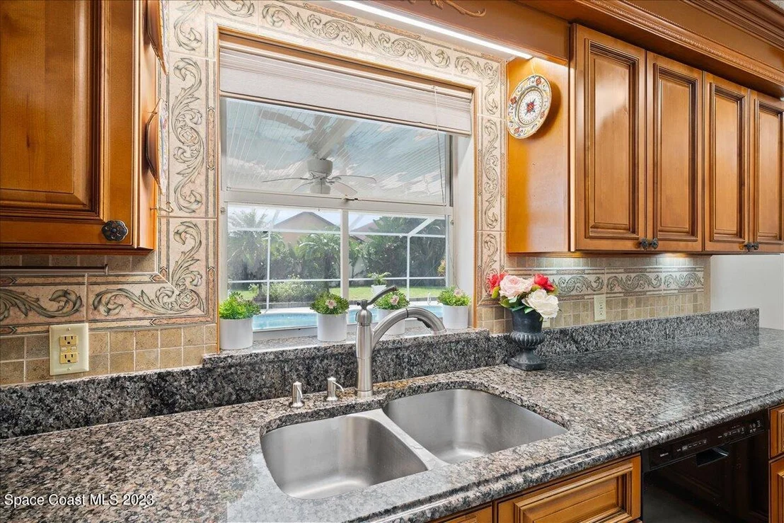 Photo of 1339 Heritage Acres Boulevard