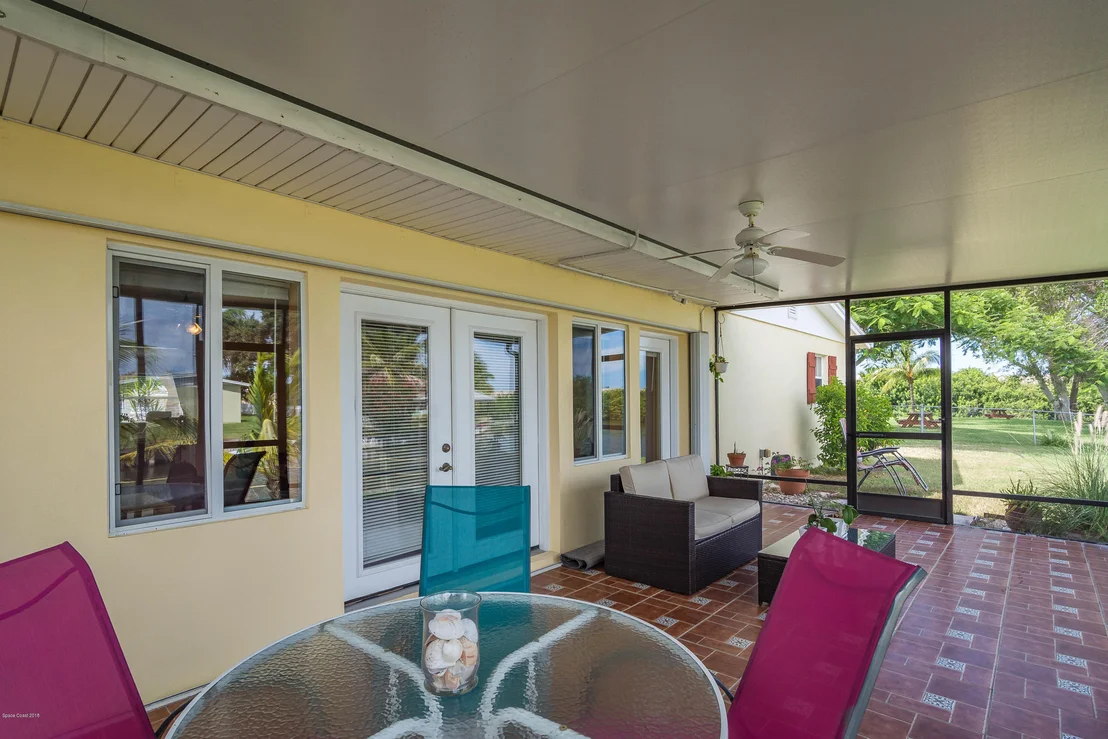 Photo of 445 Sparrow Drive