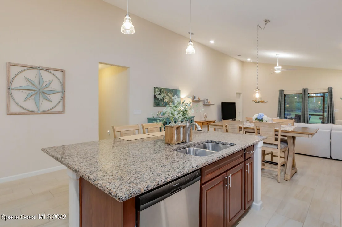 Photo of 932 Peta Way