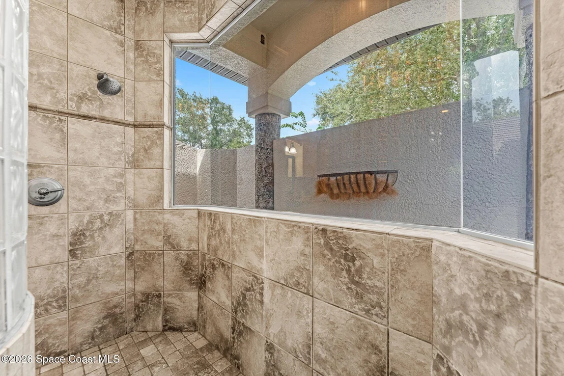 Photo of 804 Chatsworth Drive