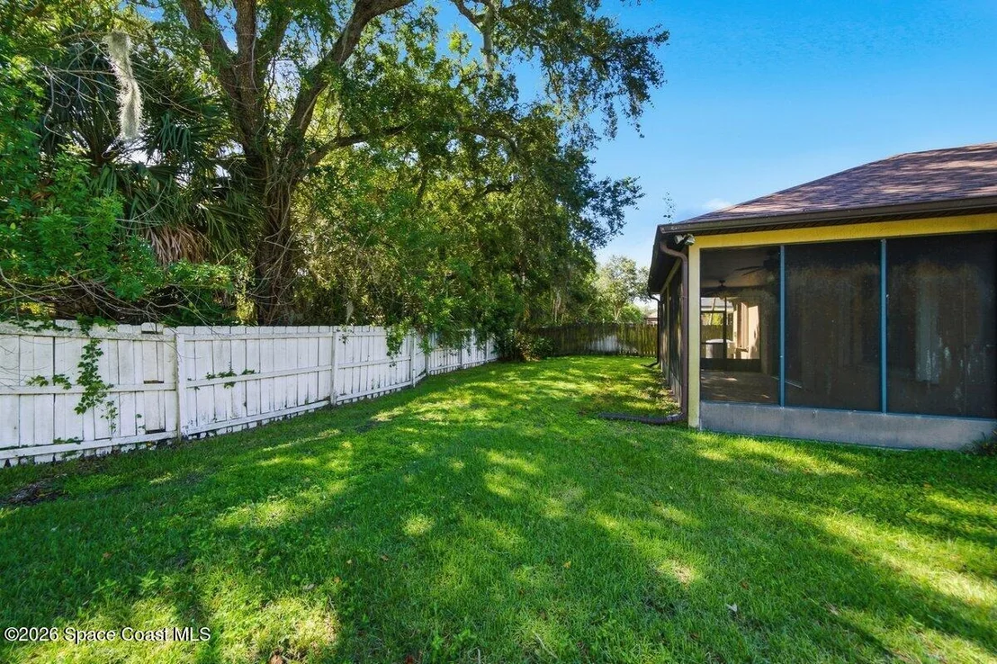 Photo of 594 Dryden Circle